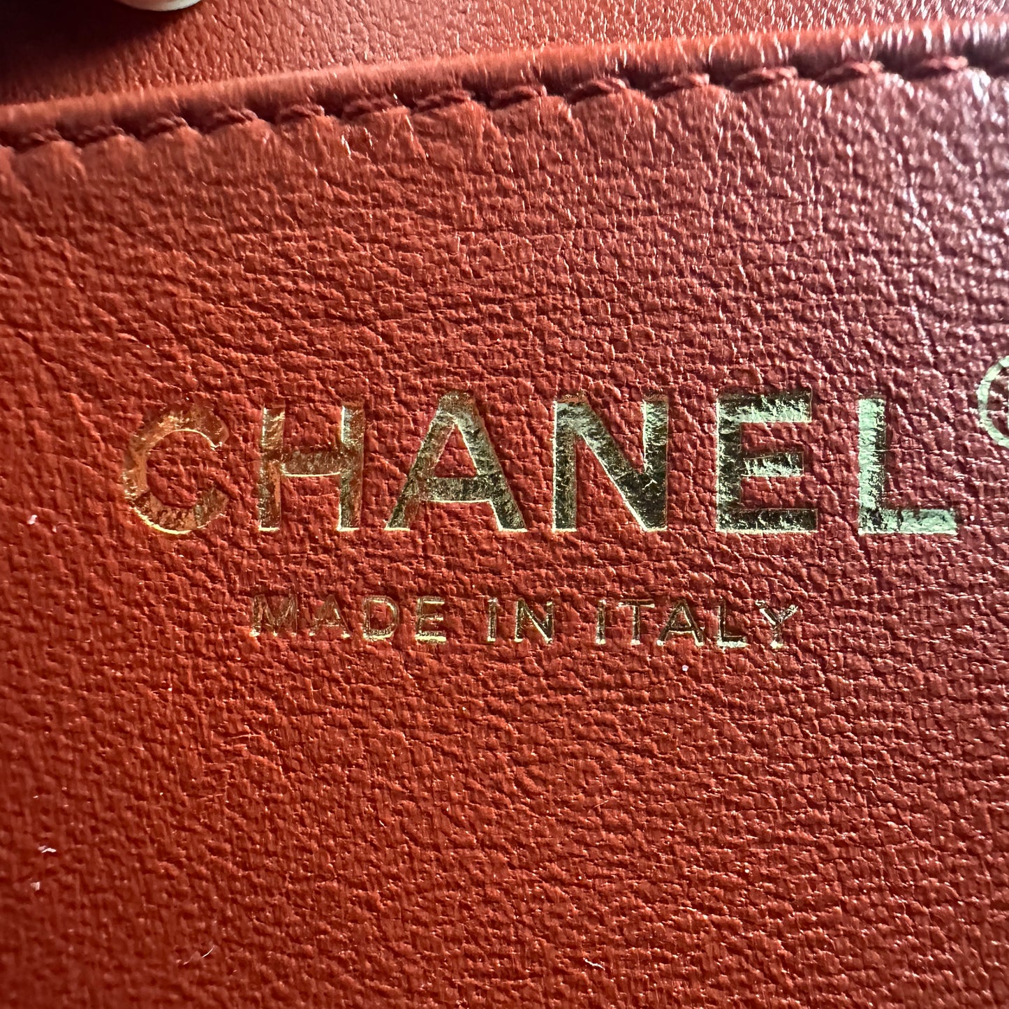 Chanel - Hamburg - Leather - Burgundy with Gold-Tone Hardware - (mini)