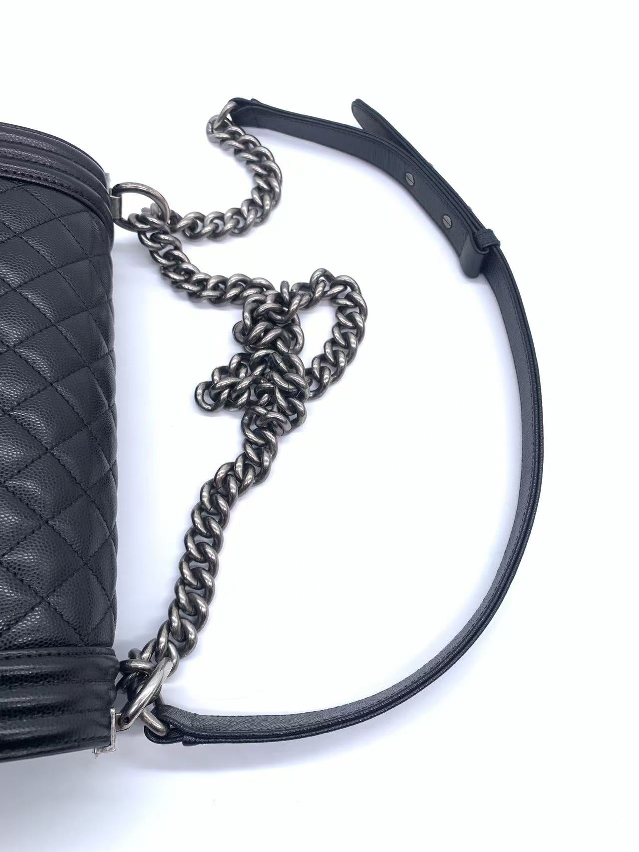 Chanel - Le Boy - Grained calfskin leather - Black with Silver-Tone Hardware - (Medium)