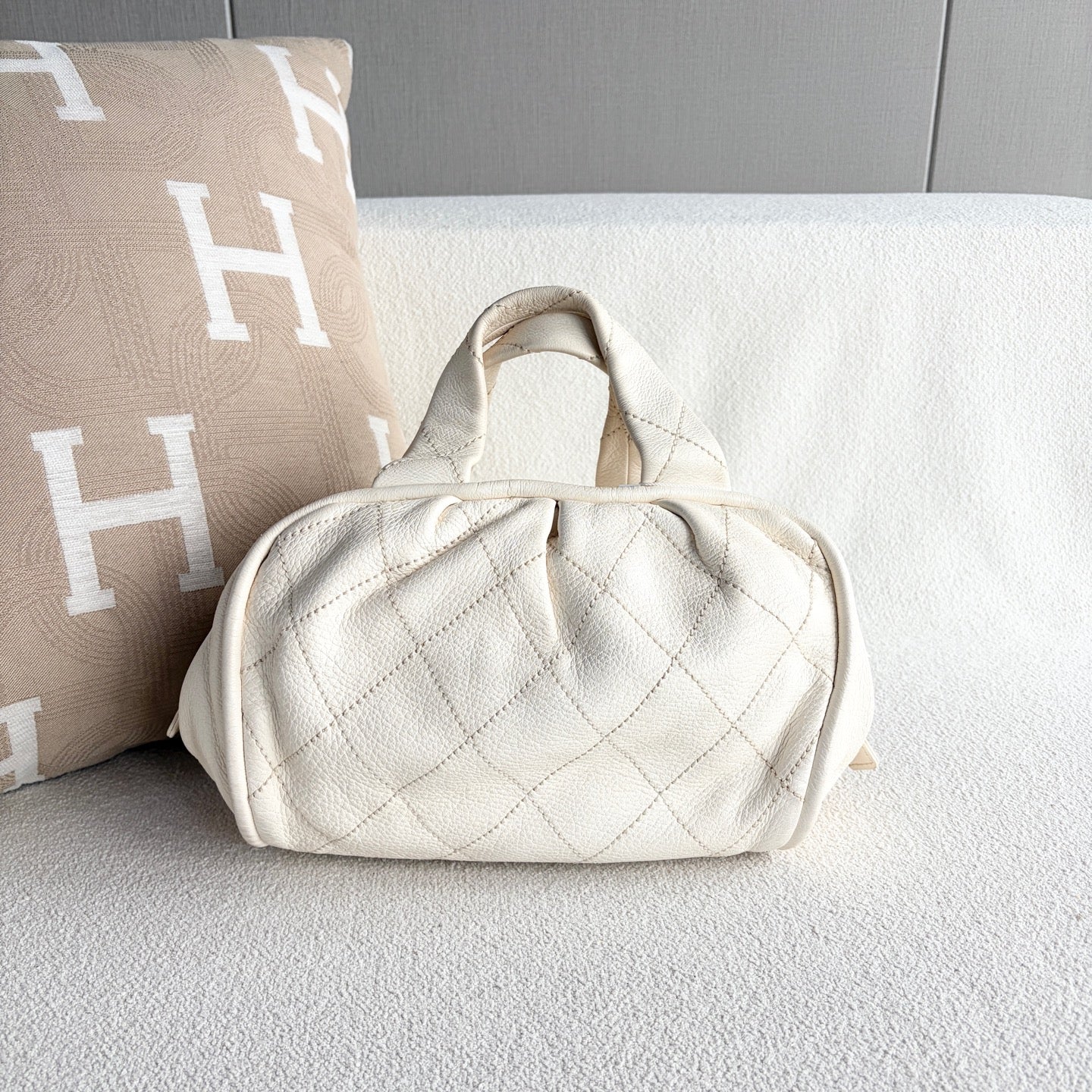 Chanel - Other - Cowhide leather - Beige - (mini)