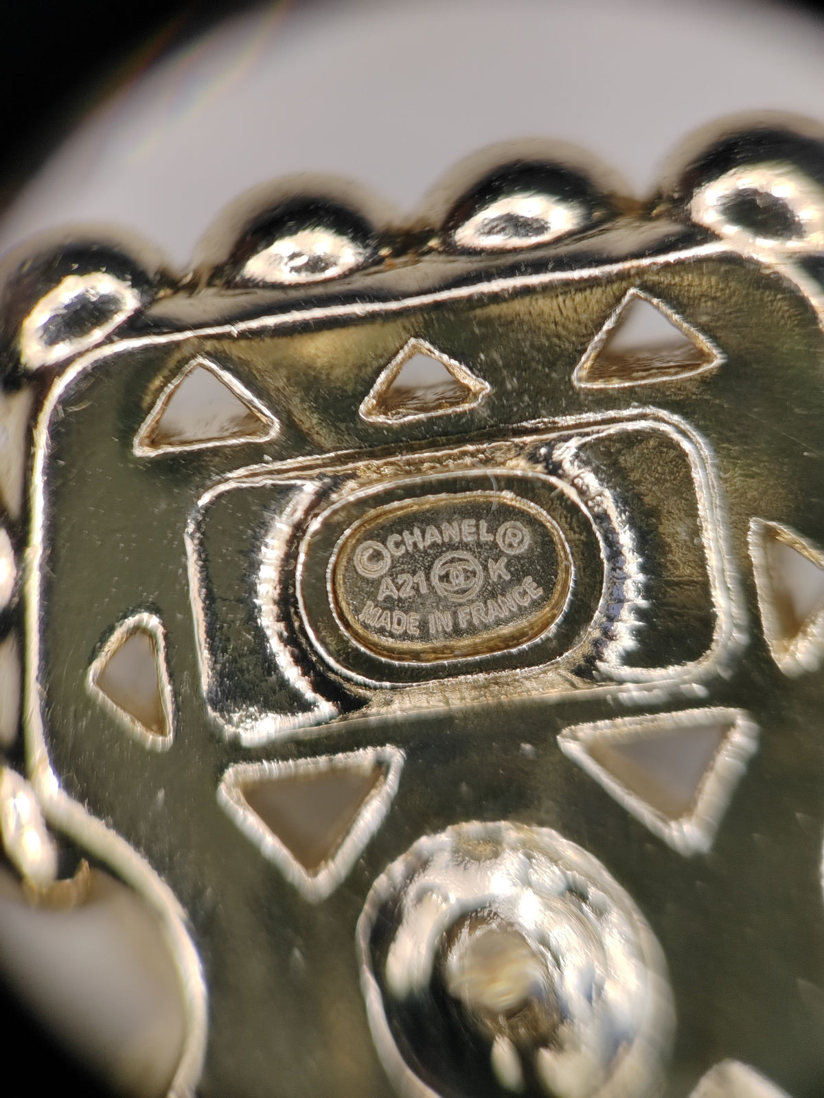 Chanel - Other - Crystal - Gold