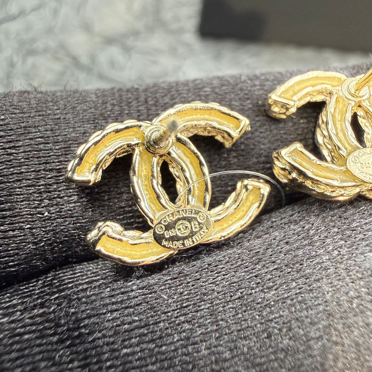 Chanel - Other - Crystal - Gold