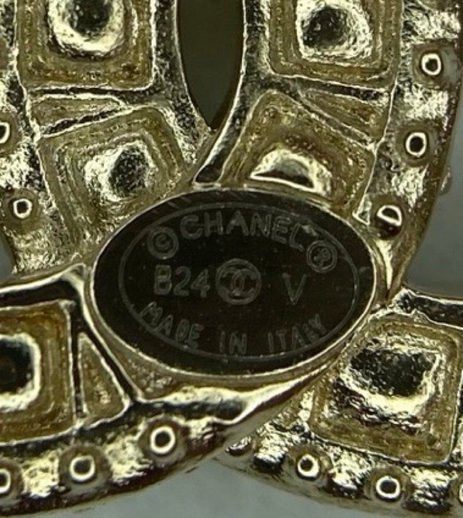Chanel - Other - Crystal - Gold