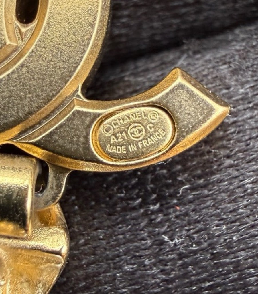 Chanel - Other - Crystal - Gold