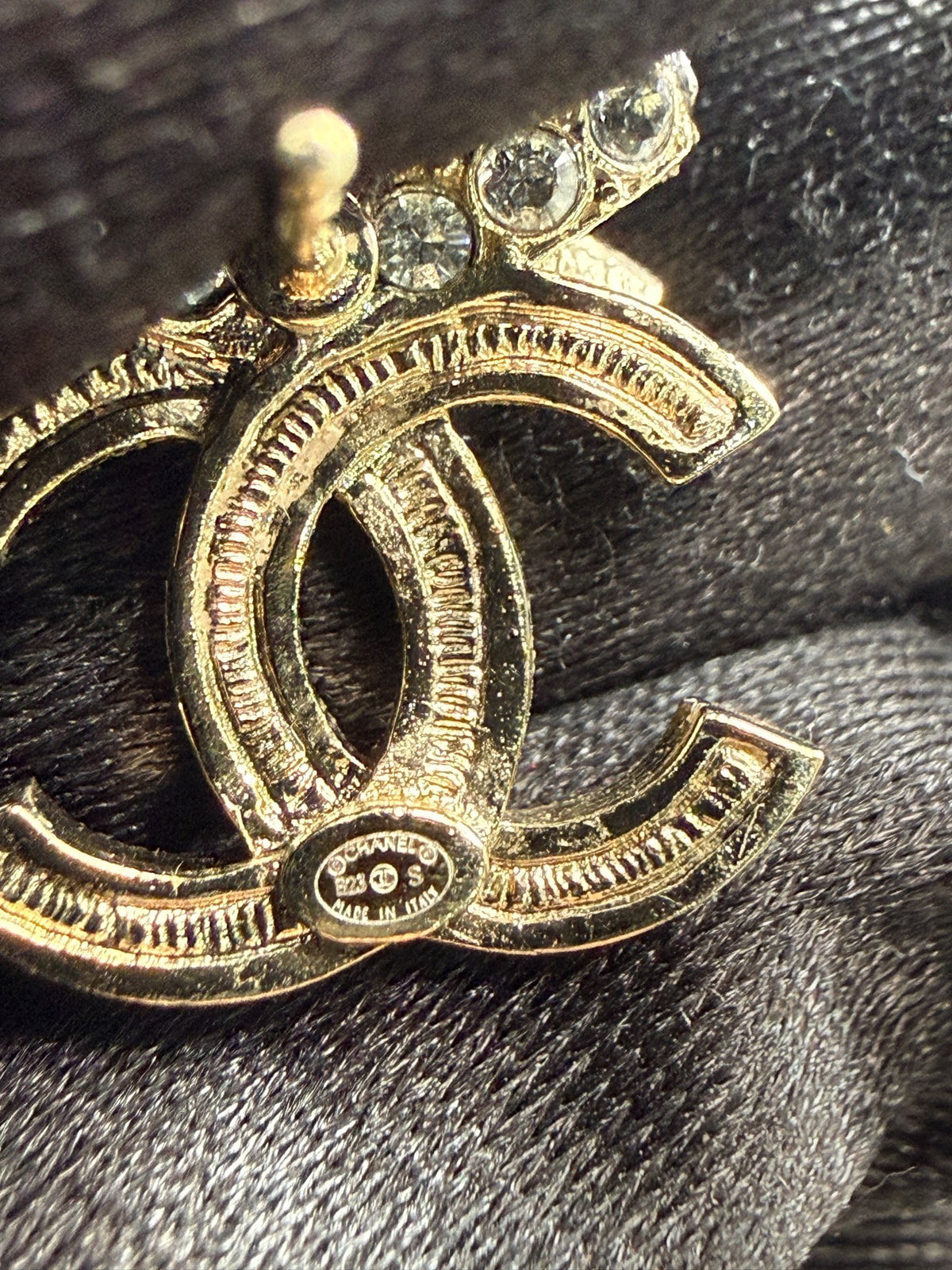 Chanel - Other - Crystal - Gold