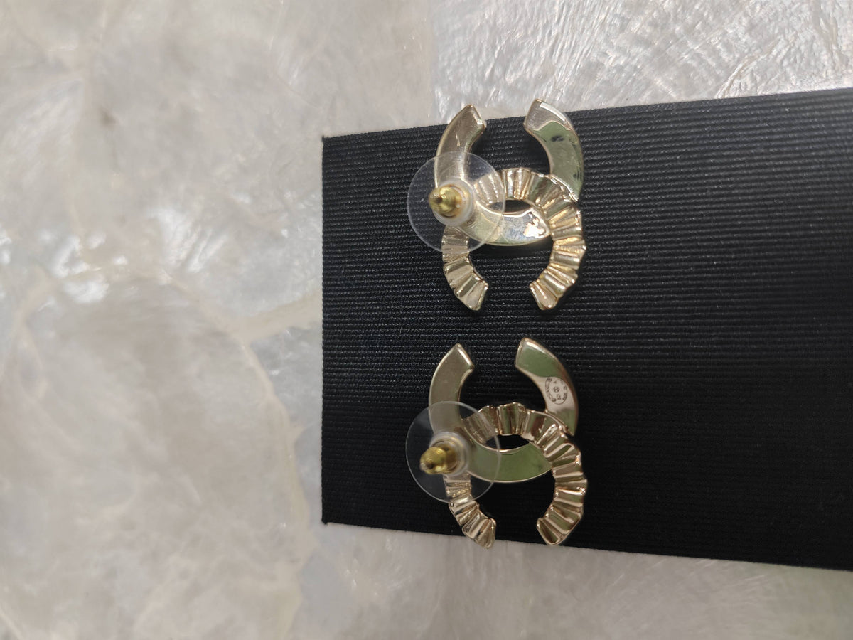 Chanel - Other - Crystal - Gold