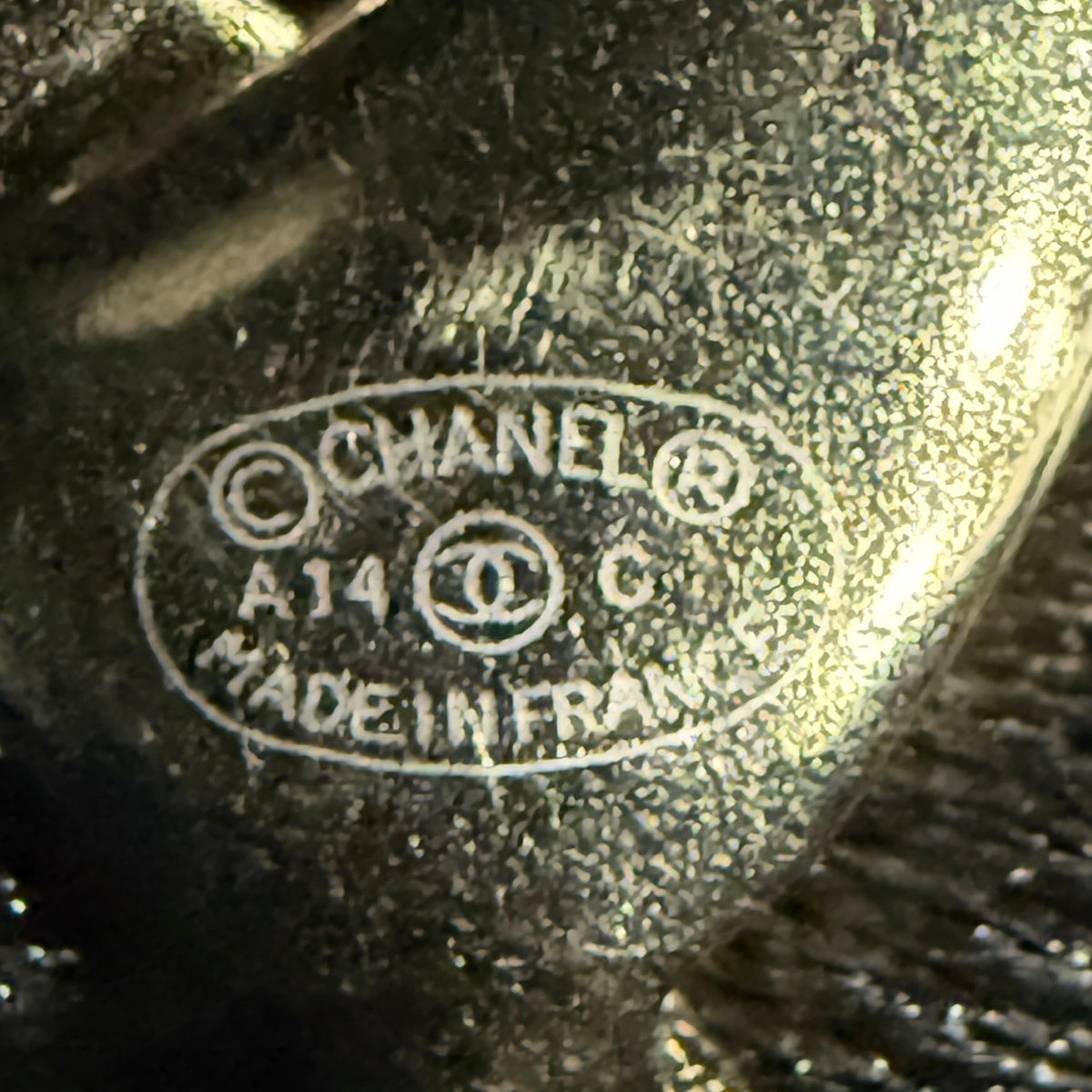 Chanel - Other - Gold-tone base metal with imitation pearls, enamel and resin beads. - Multicolour