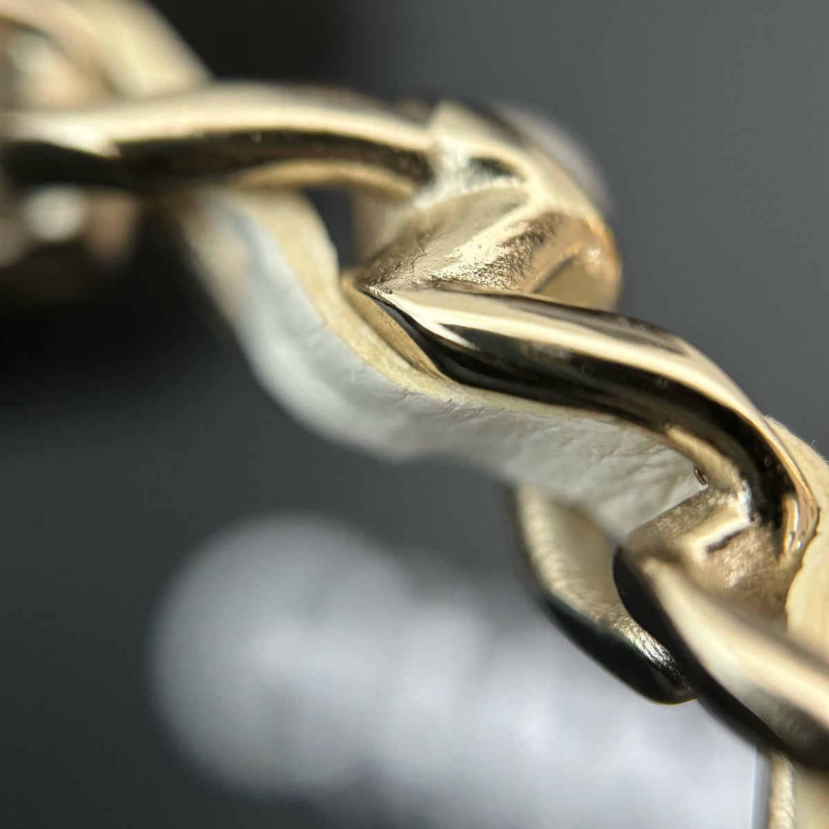Chanel - Other - Gold-tone metal, lambskin leather and imitation pearls. - Beige - (Medium)