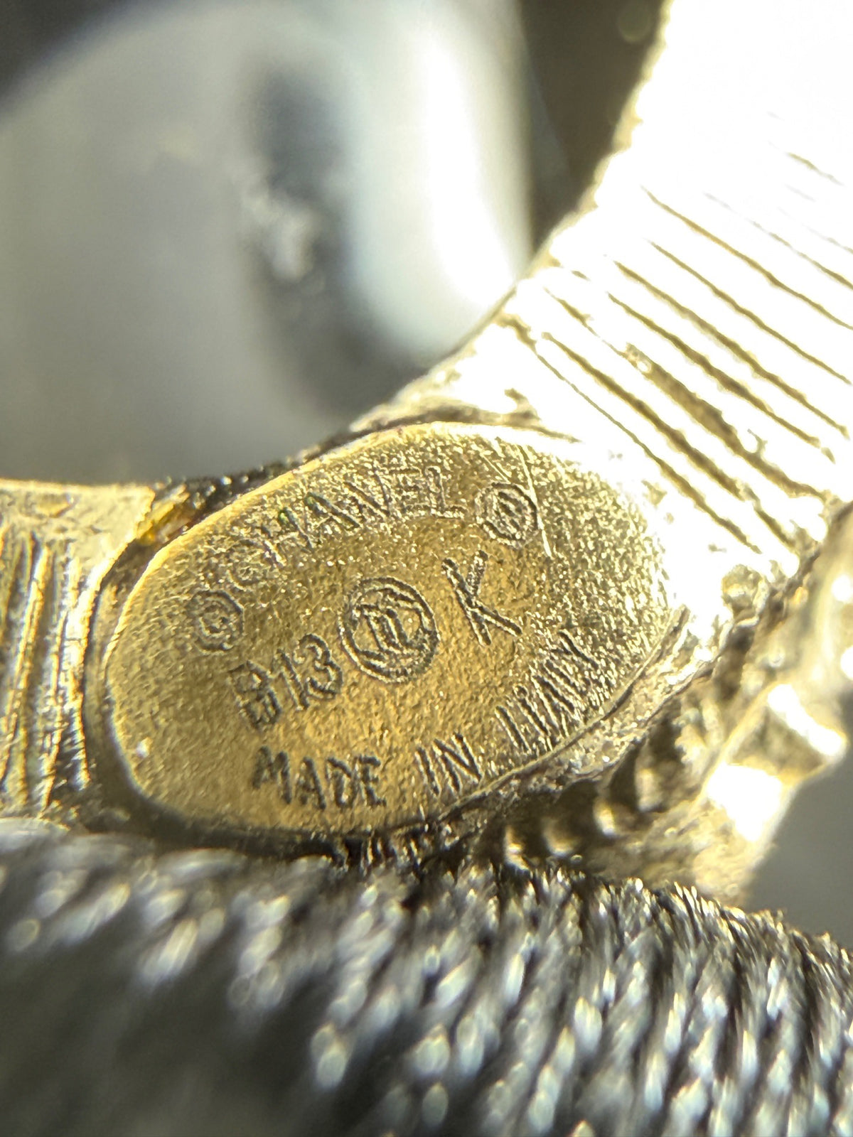 Chanel - Other - Gold-tone metal with a black cabochon; the cabochon composition is unverified. - Multicolour