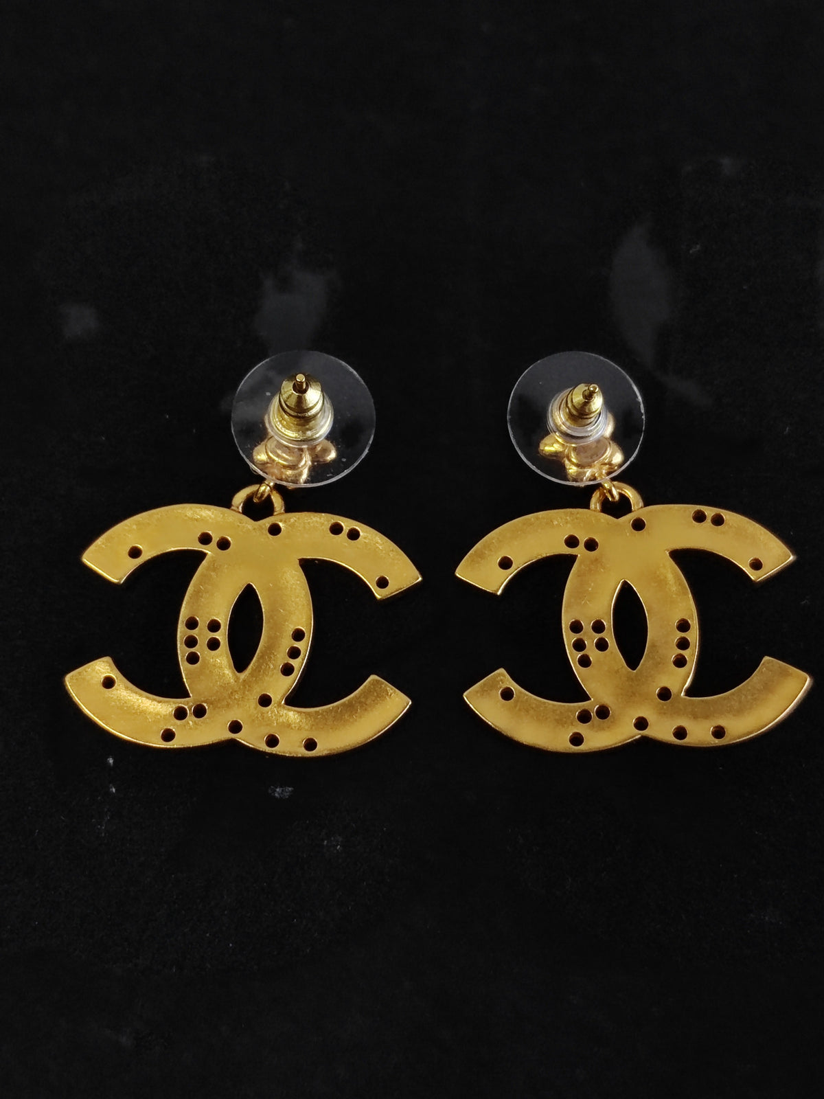 Chanel - Other - Gold-tone metal with crystal embellishments - Gold
