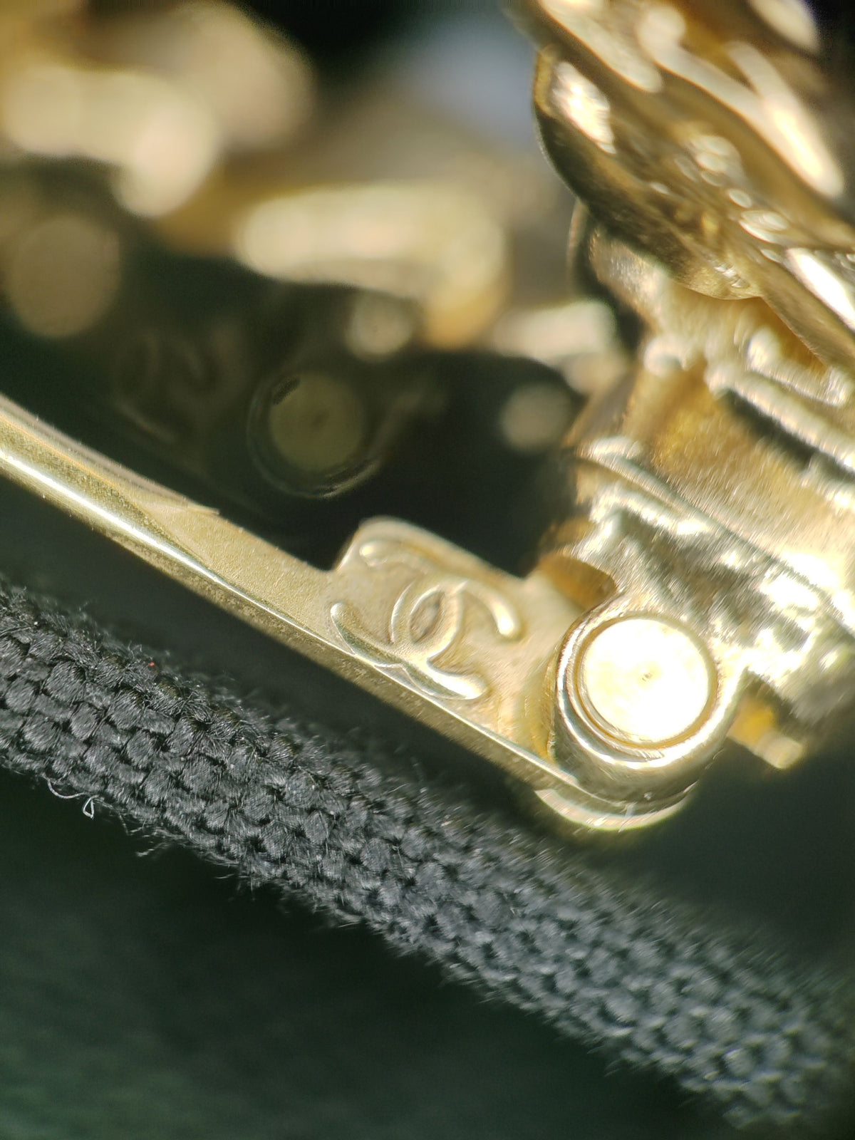 Chanel - Other - Gold-tone metal with glass rhinestones and imitation pearls - Multicolour