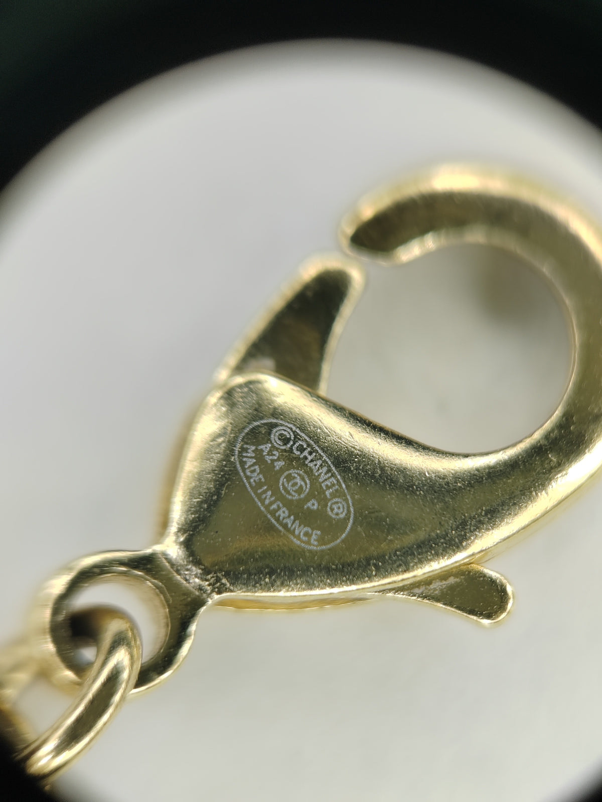 Chanel - Other - Gold-tone metal with imitation pearl and crystal accents - Gold