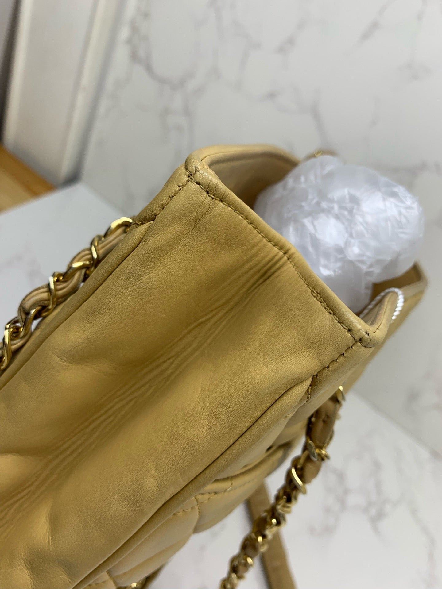 Chanel - Other - Leather - Beige - (medium)
