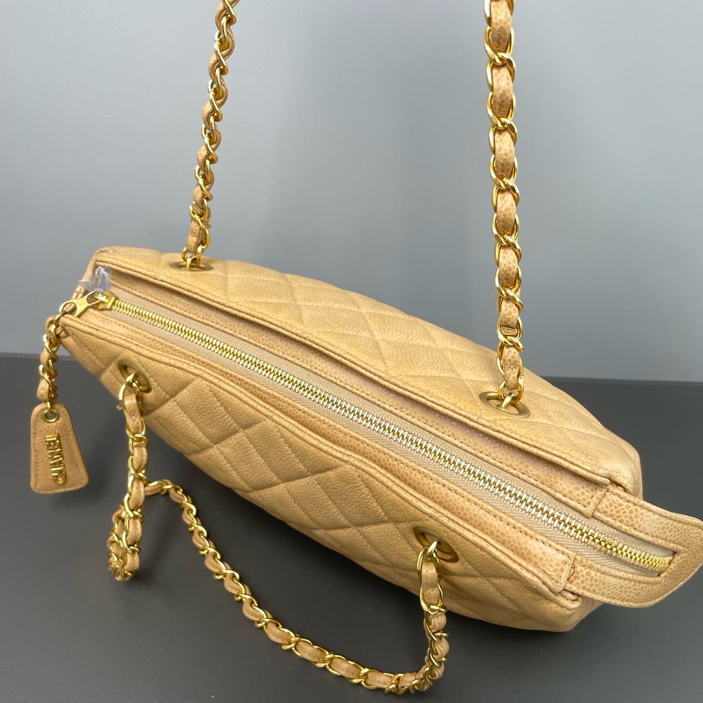 Chanel - Other - Leather - Beige - (medium)