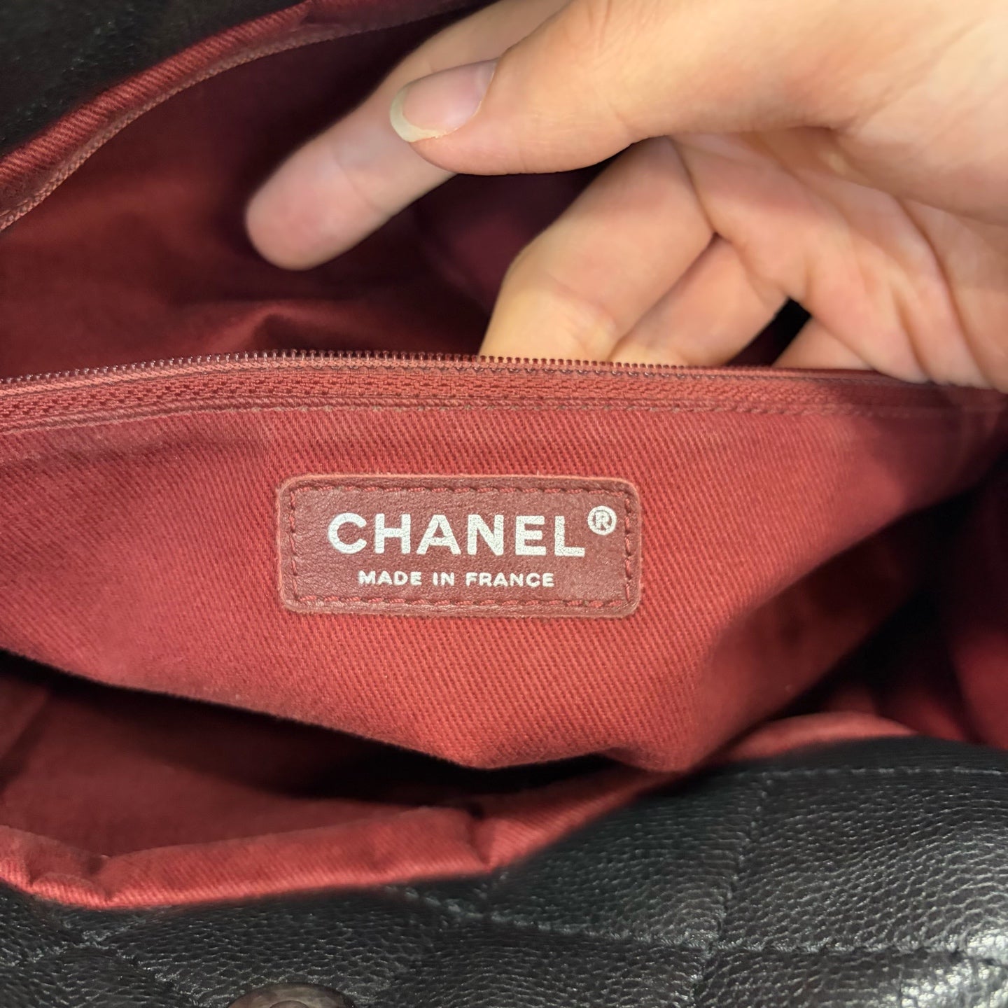 Chanel - Other - Leather - Black - (medium)