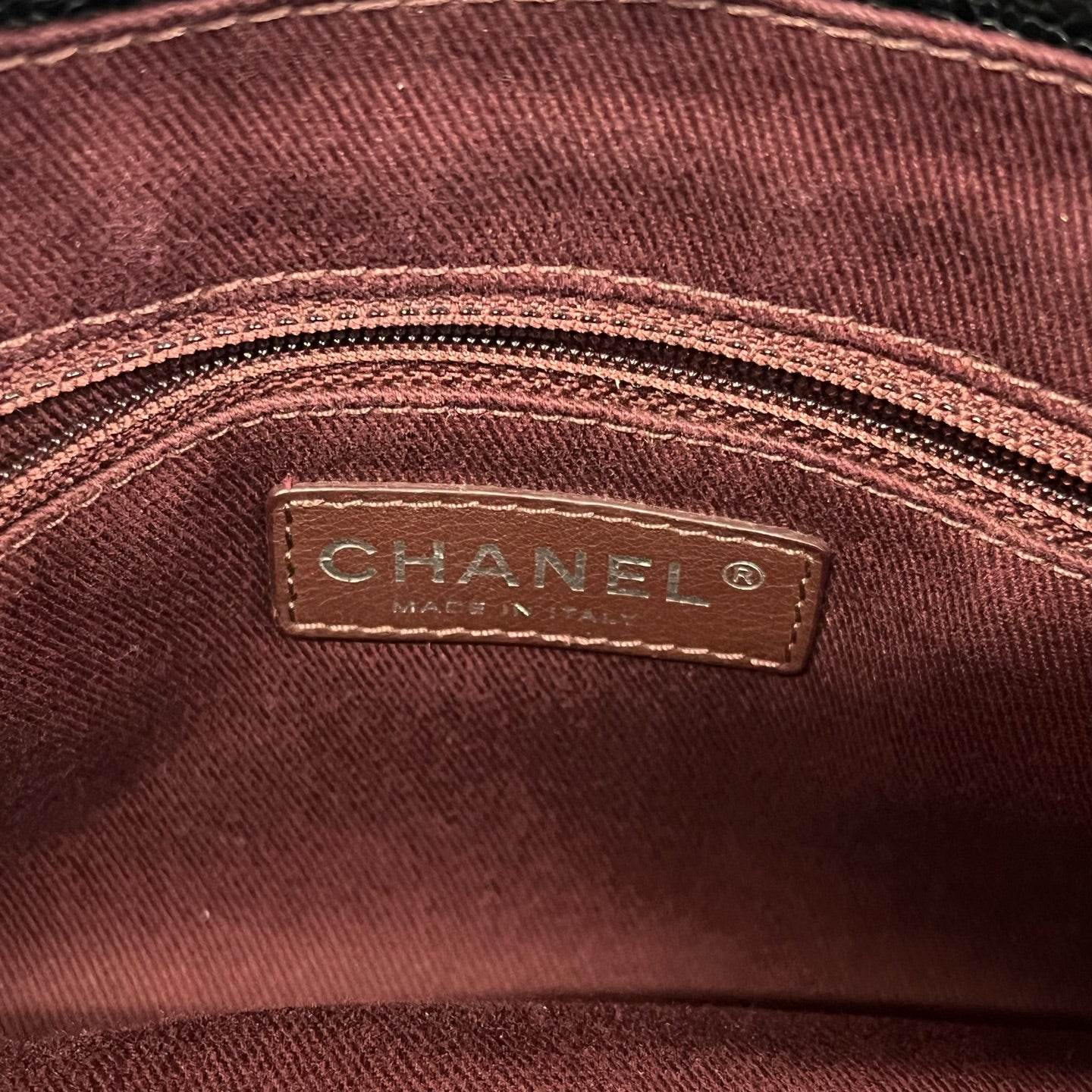 Chanel - Other - Leather - Black - (medium)