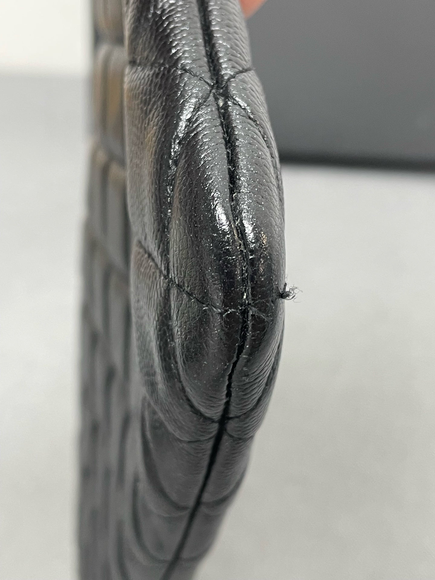 Chanel - Other - Leather - Black - (medium)