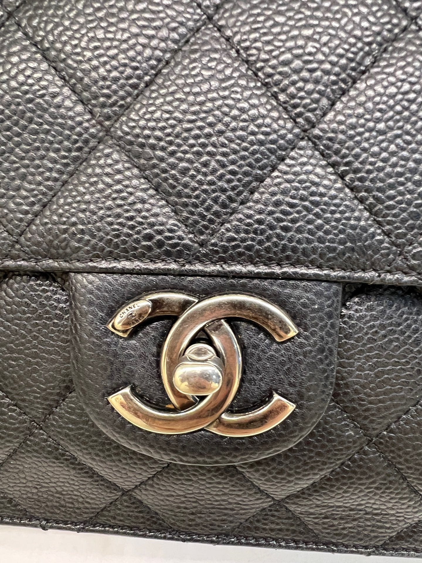 Chanel - Other - Leather - Black - (medium)