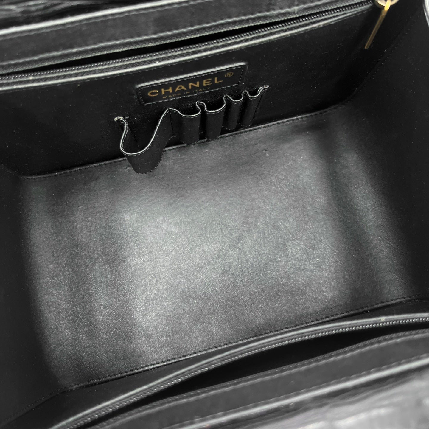 Chanel - Other - Leather - Black - (medium)