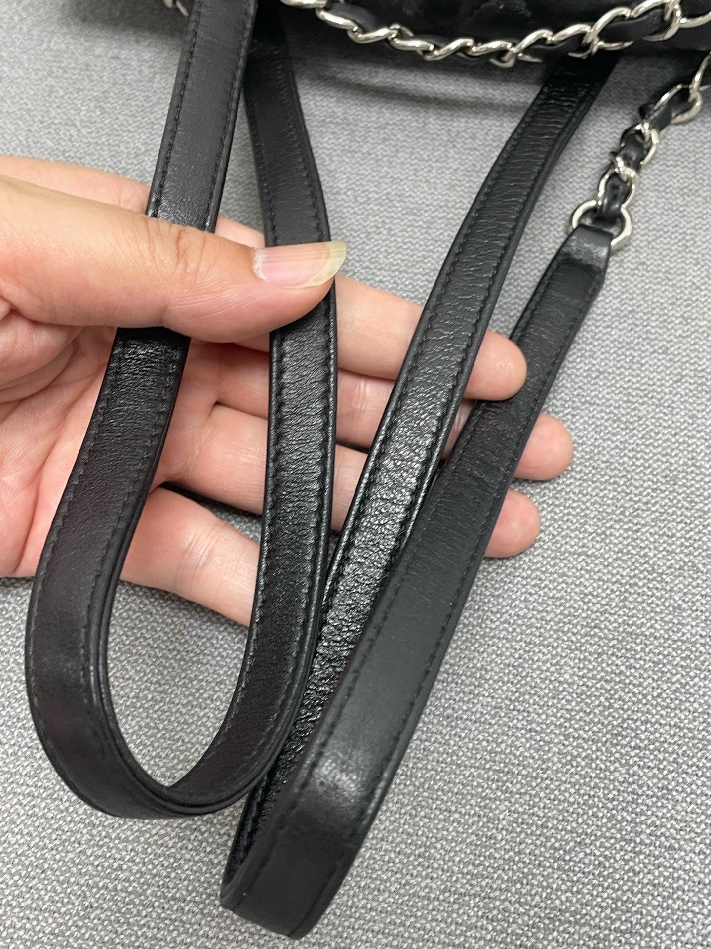 Chanel - Other - Leather - Black - (medium)