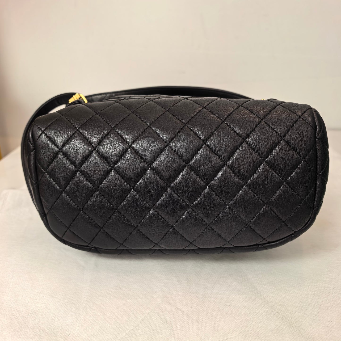 Chanel - Other - Leather - Black - (medium)