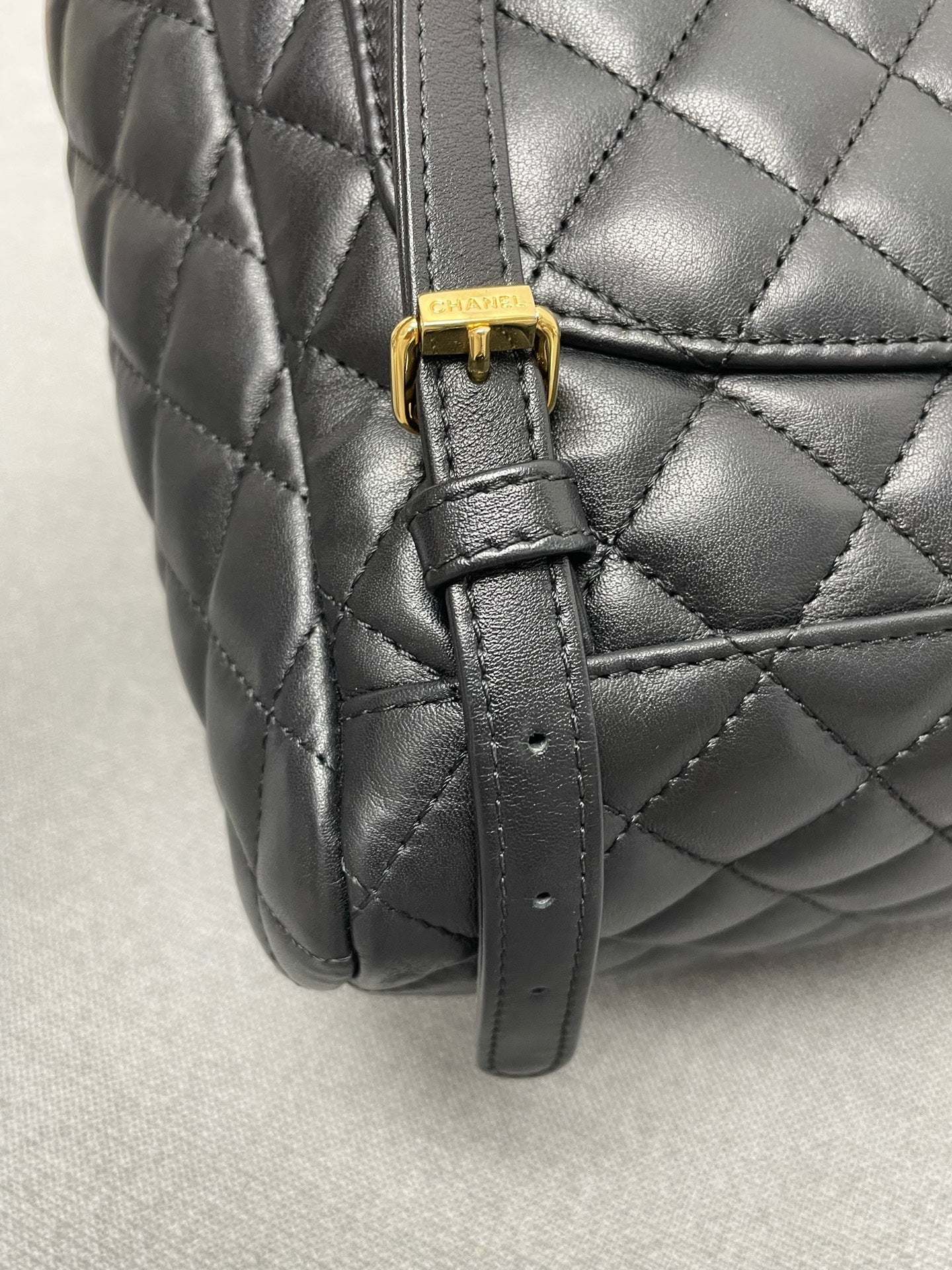 Chanel - Other - Leather - Black - (small)