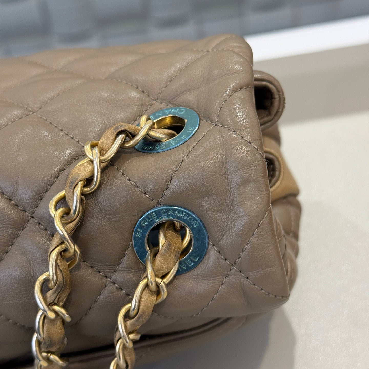 Chanel - Other - Leather - Brown - (Medium)