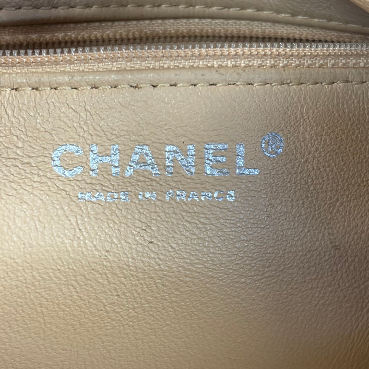 Chanel - Other - Leather - Red - (medium)