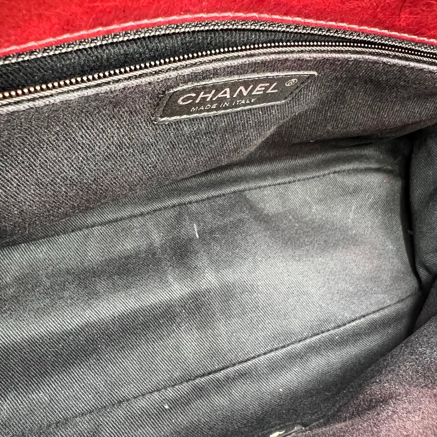 Chanel - Other - Leather - Red - (medium)