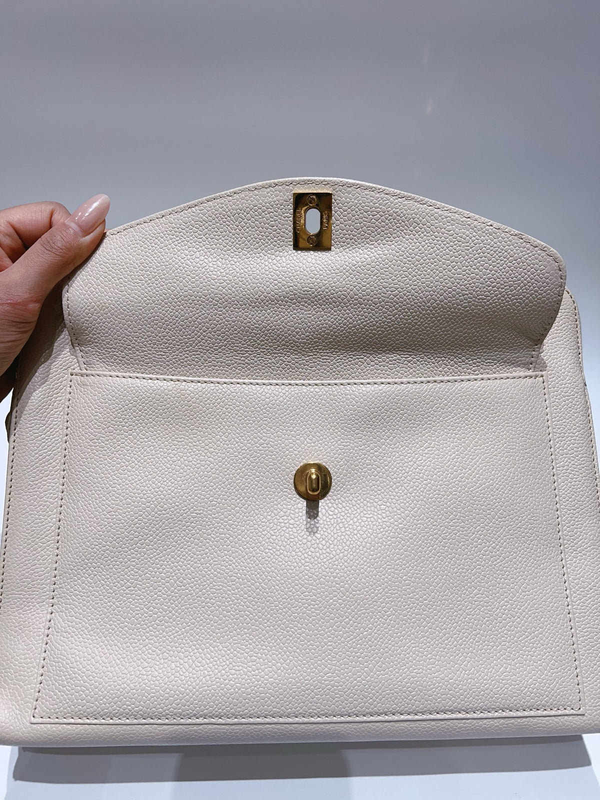 Chanel - Other - Leather - White - (medium)