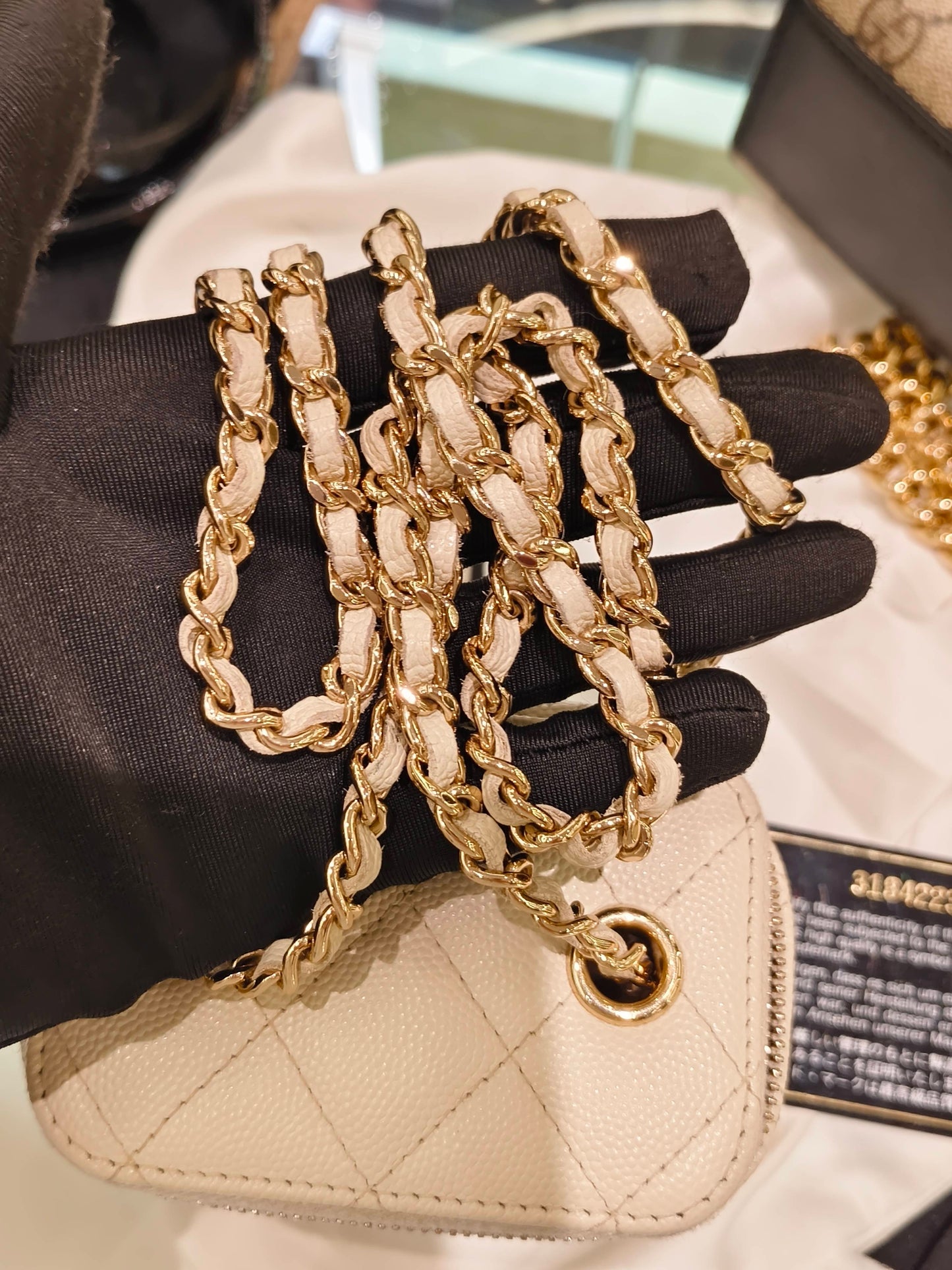 Chanel - Other - Leather - White - (mini)