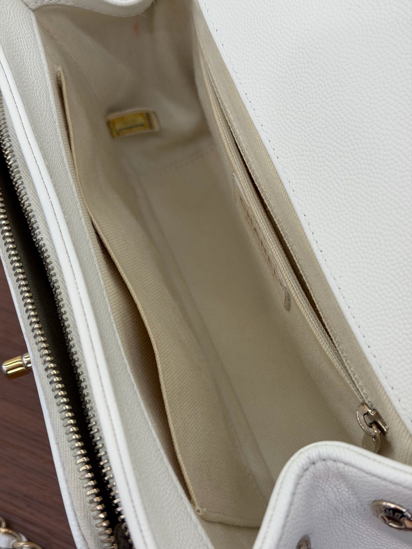 Chanel - Other - Leather - White - (small)