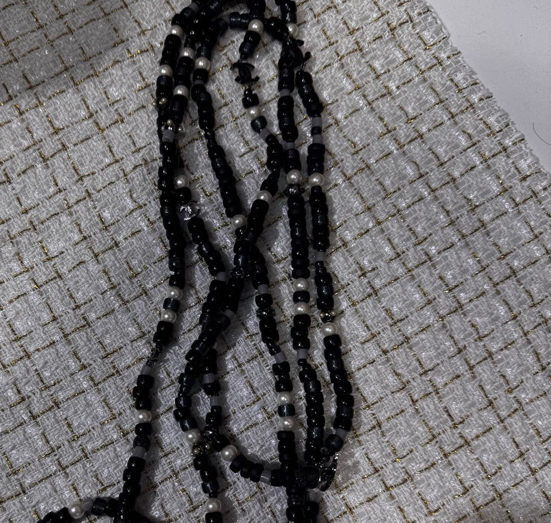 Chanel - Other - Metal alloy findings with black and grey beads and pearl-like beads; exact bead compositions are unconfirmed. - Multicolour - (120 cm)