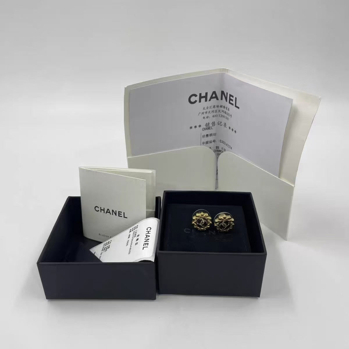 Chanel - Other - Metal - Gold - (Pair)