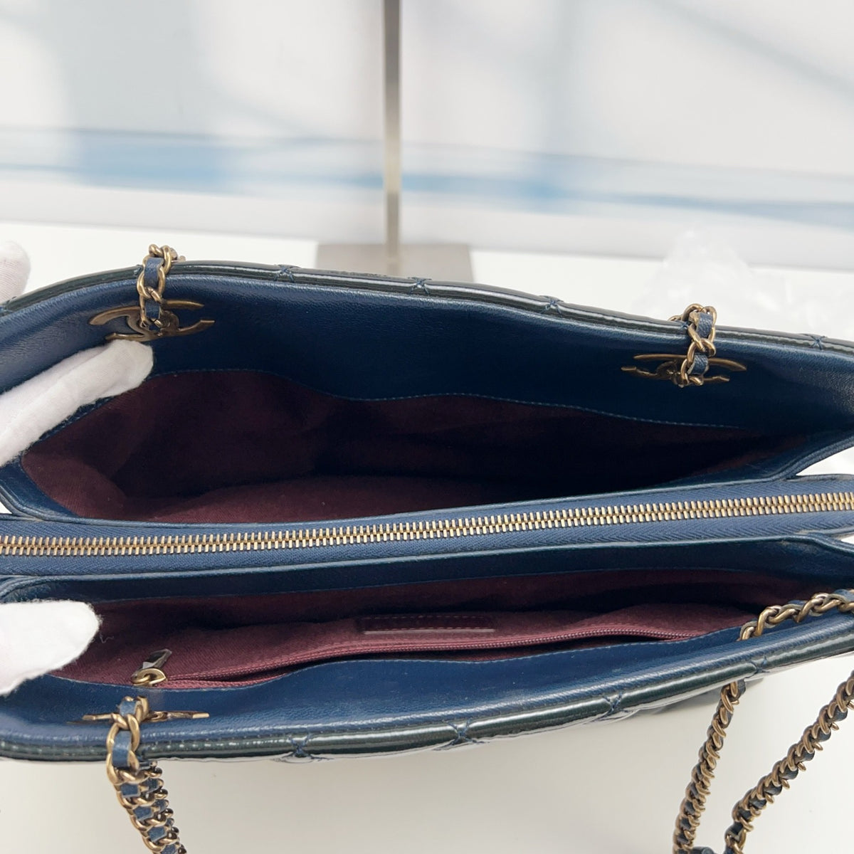 Chanel - Other - Patent leather - Green - (Medium)