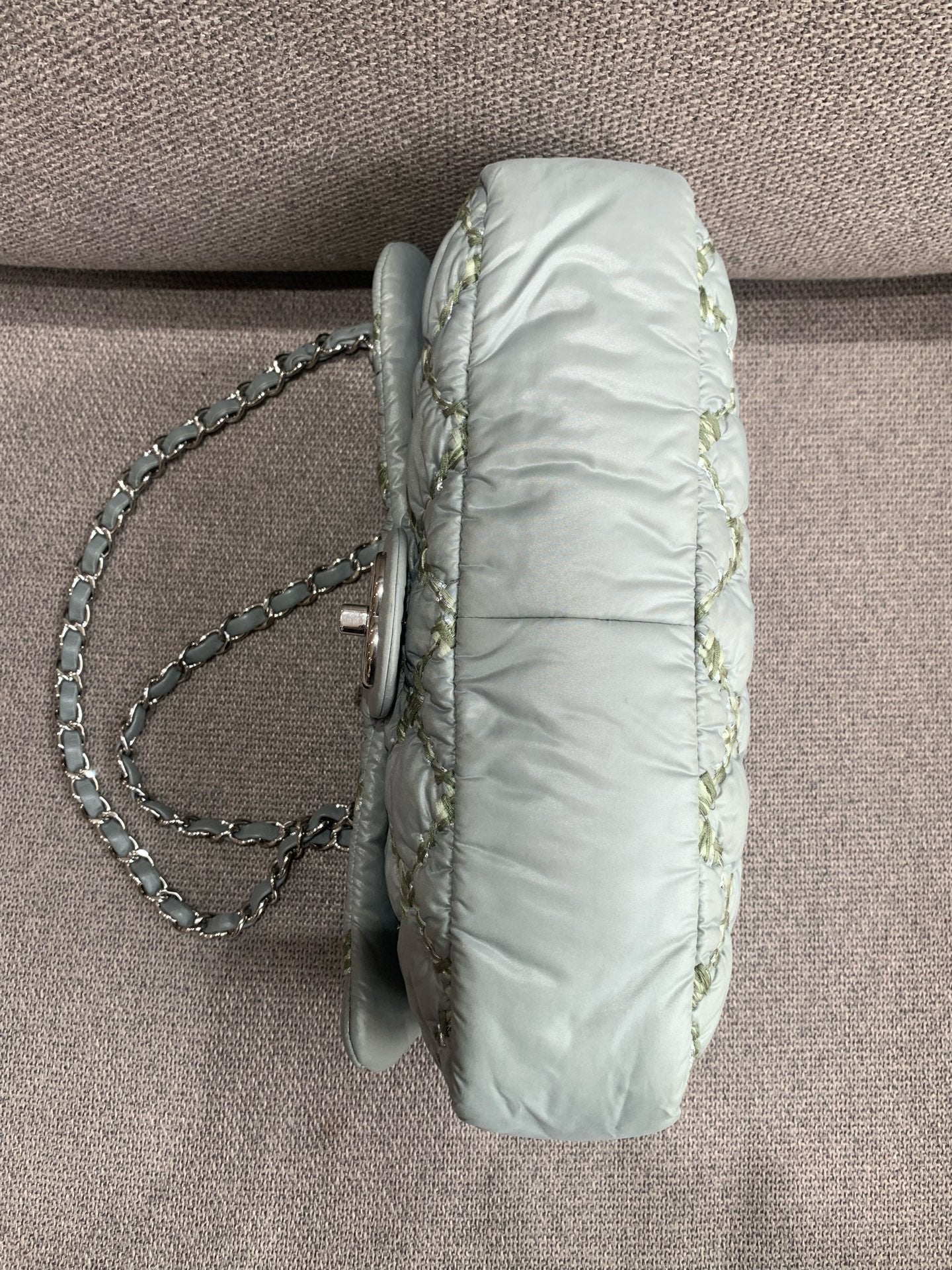 Chanel - Other - Puffer nylon - Grey with Silver-Tone Hardware - (medium)