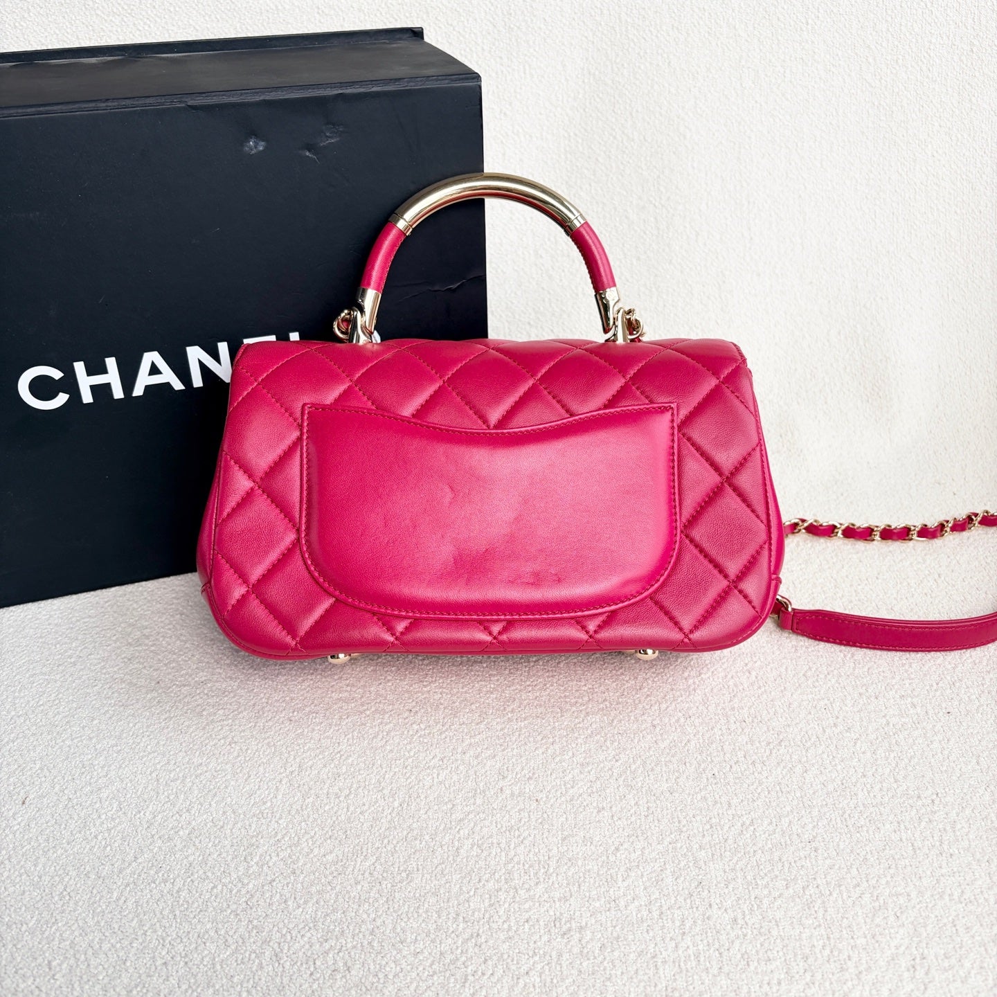 Chanel - Top Handle Flap Bag - Lambskin leather - Pink with Gold-Tone Hardware - (small)