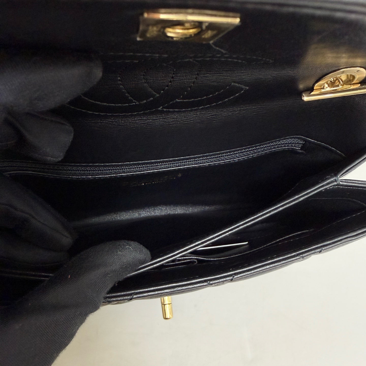 Chanel - Trendy CC - Leather - Black - (medium)