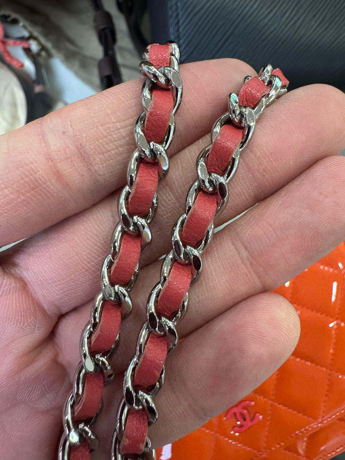 Chanel - Wallet on Chain - Patent leather - Orange - (small)