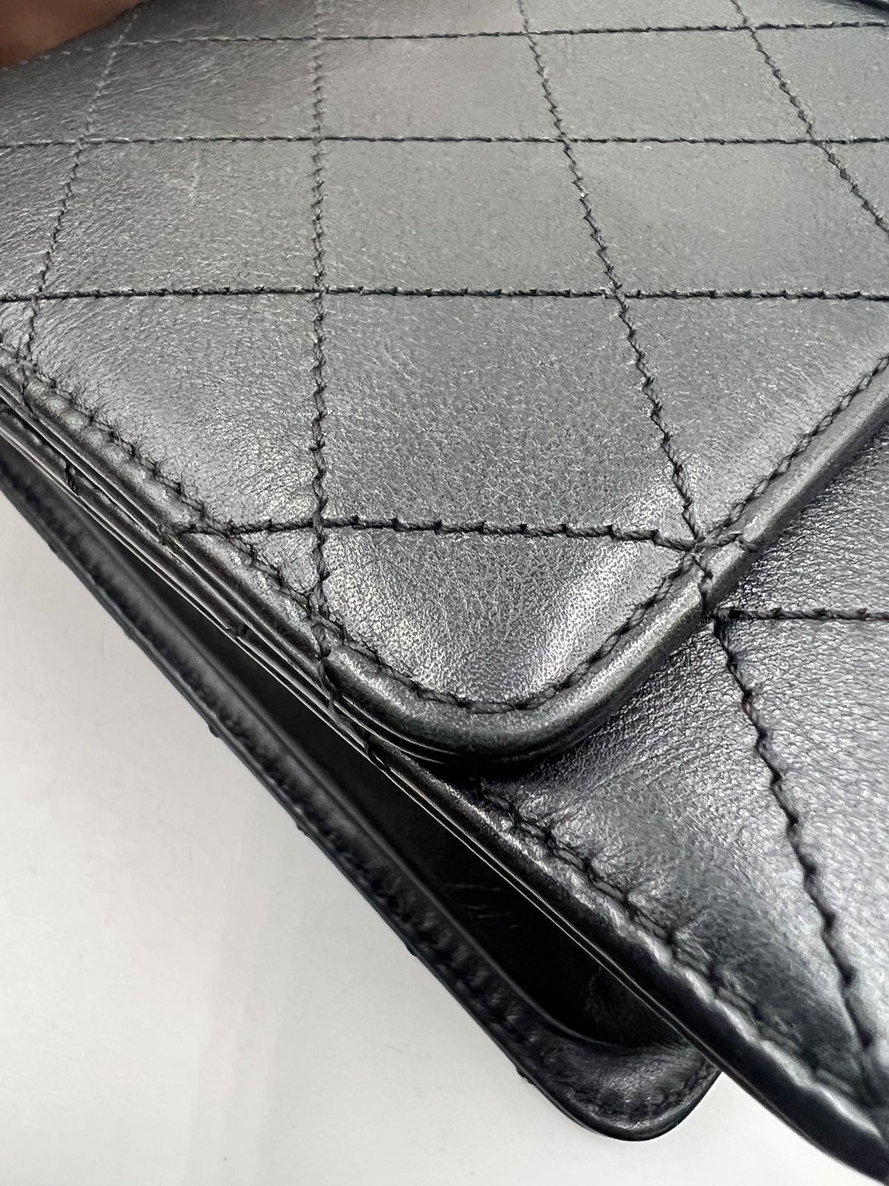 Chanel - Flap Bag - Lambskin leather - Black - (medium)