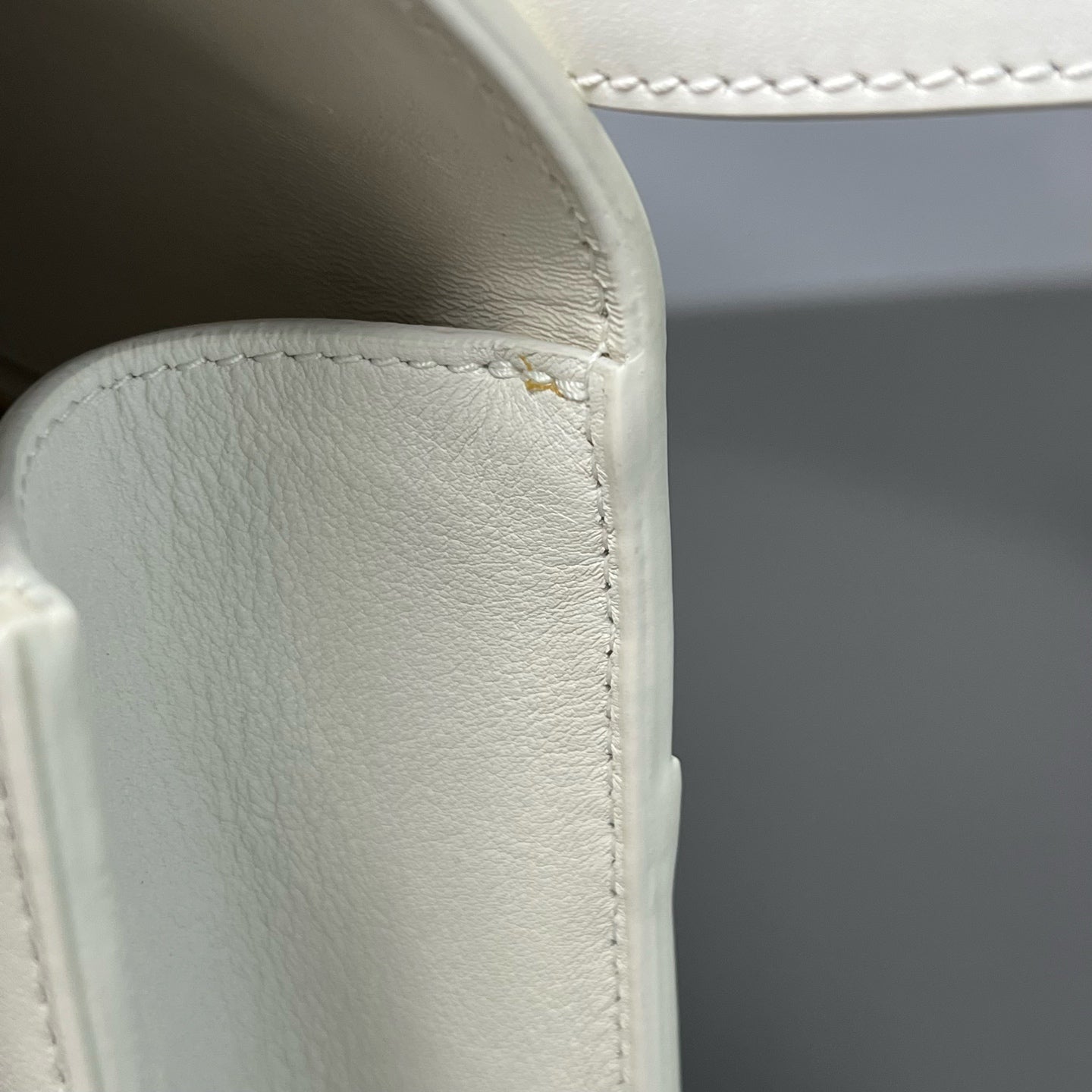 Dior - 30 Montaigne - Leather - White - (medium)