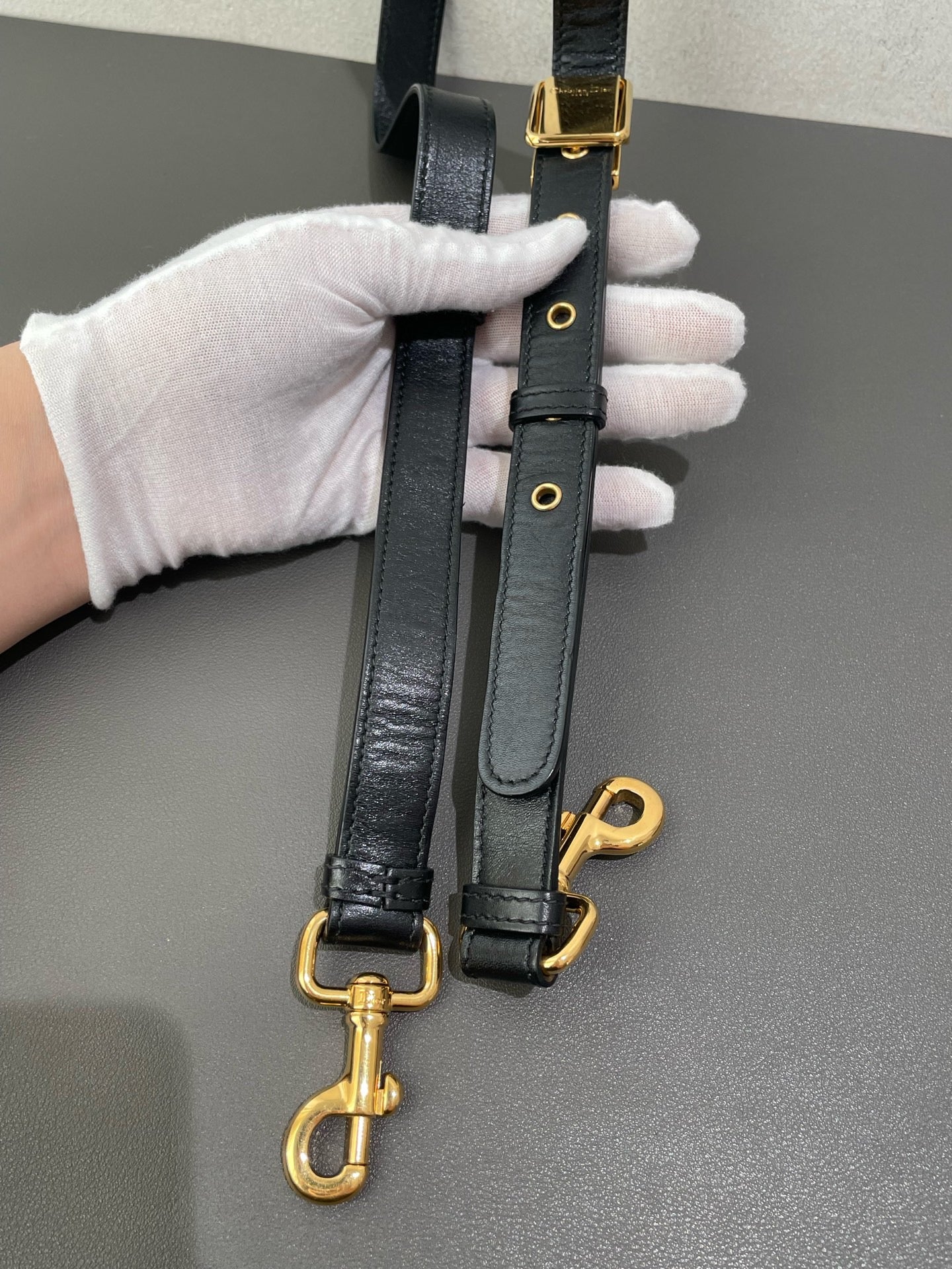 Dior - Bobby - Leather - Black - (Medium)