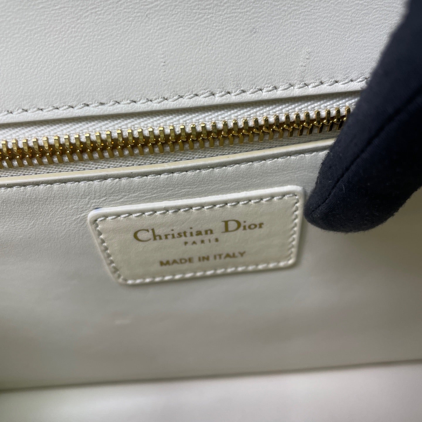 Dior - Bobby - Leather - White - (Medium)