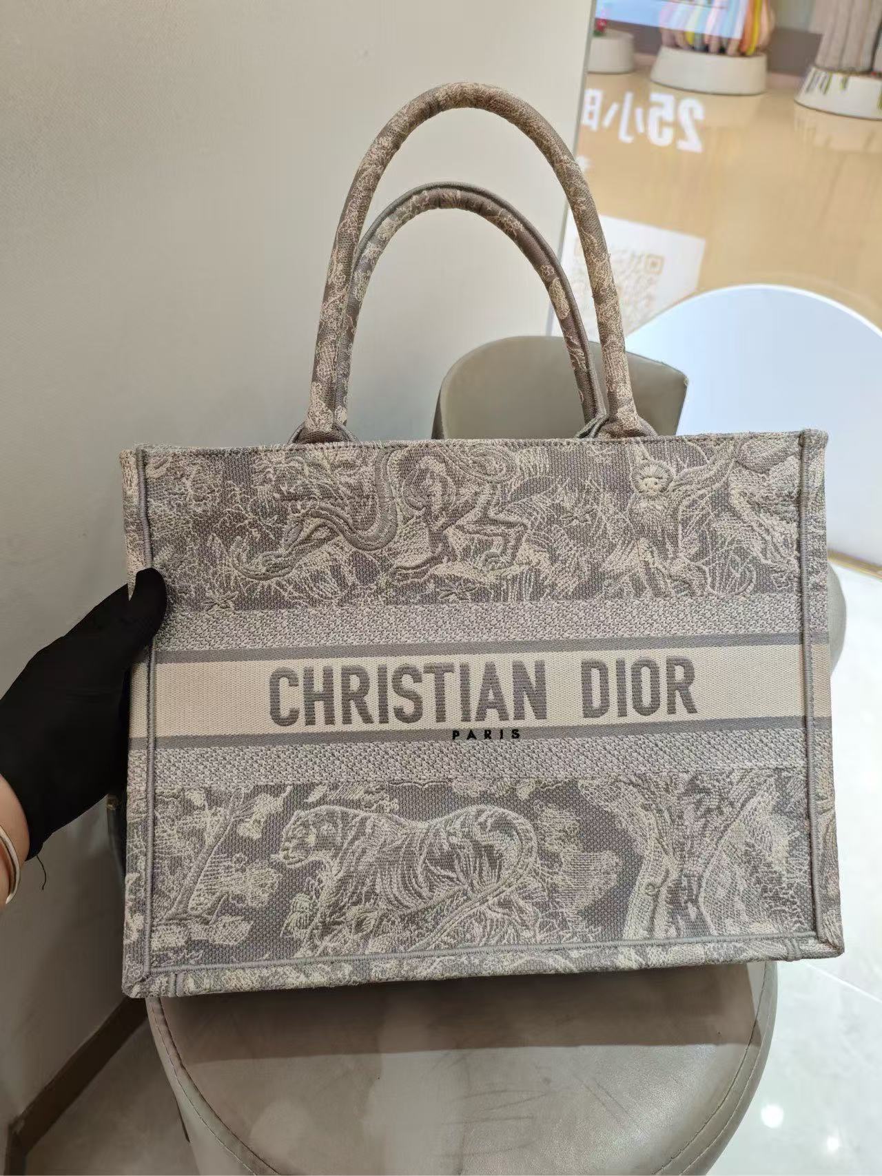 Dior - Book Tote - Embroidered canvas - Ivory Grey - (Medium)