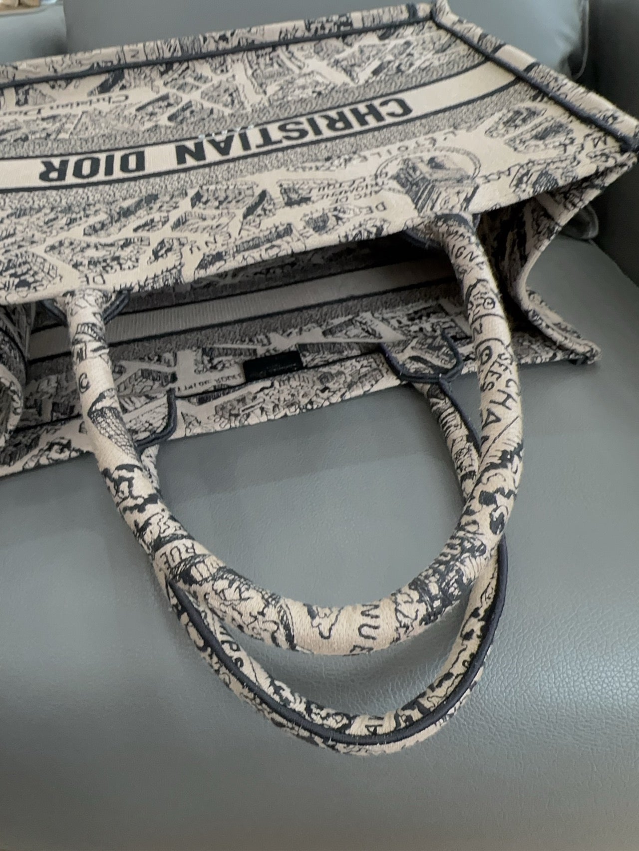 Dior - Book Tote Paris Map - Canvas - Beige with Black print - (medium)