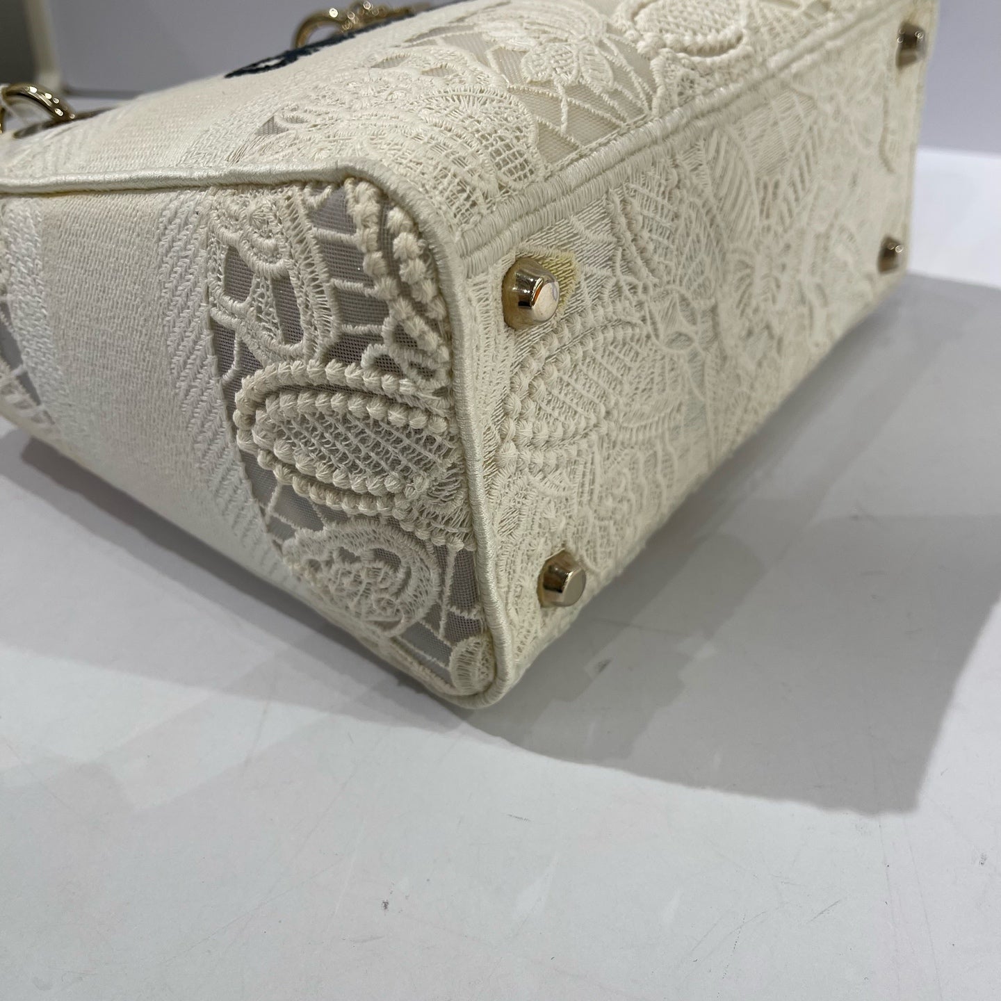Dior - Lady Dior Bag - Embroidered fabric - White - (Medium)
