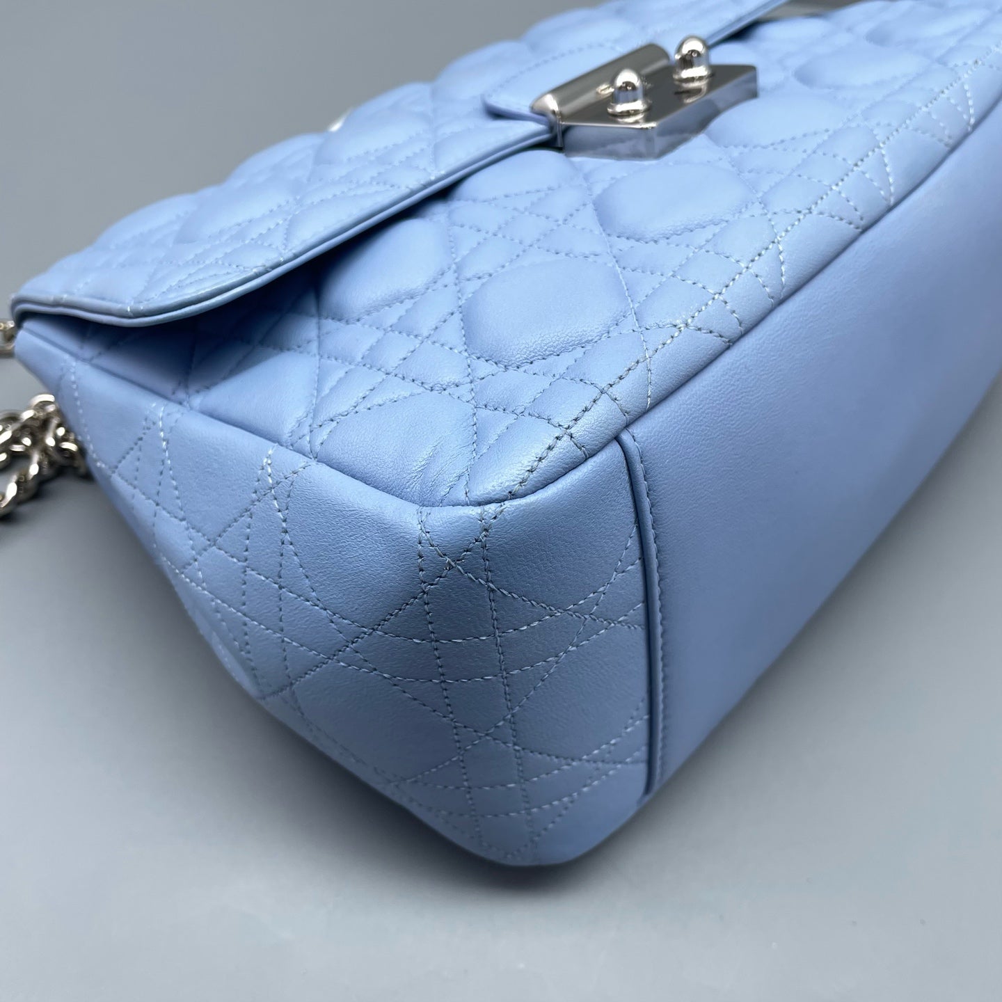 Dior - Lady Dior Chain Shoulder Bag - Lambskin leather - Blue - (Medium)