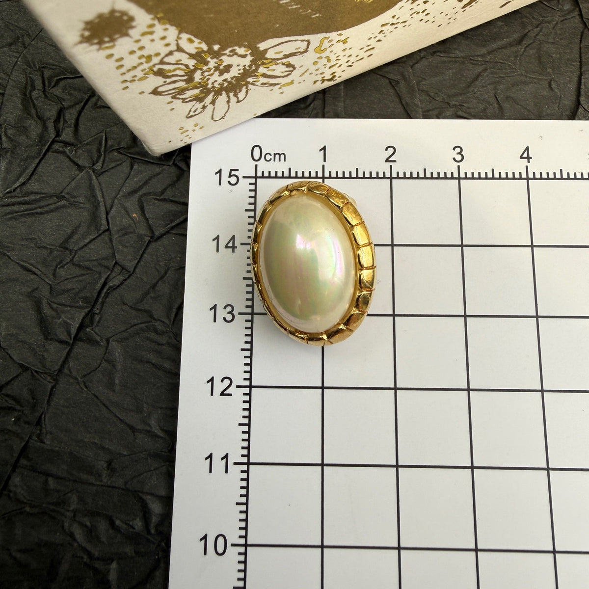 Dior - Other - Gold-tone costume metal with pearl-like cabochons - Gold