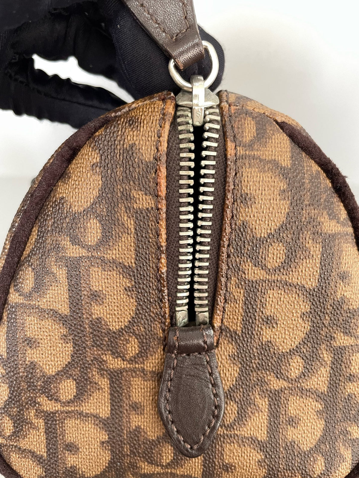 Dior - Other - Velvet - Brown - (mini)