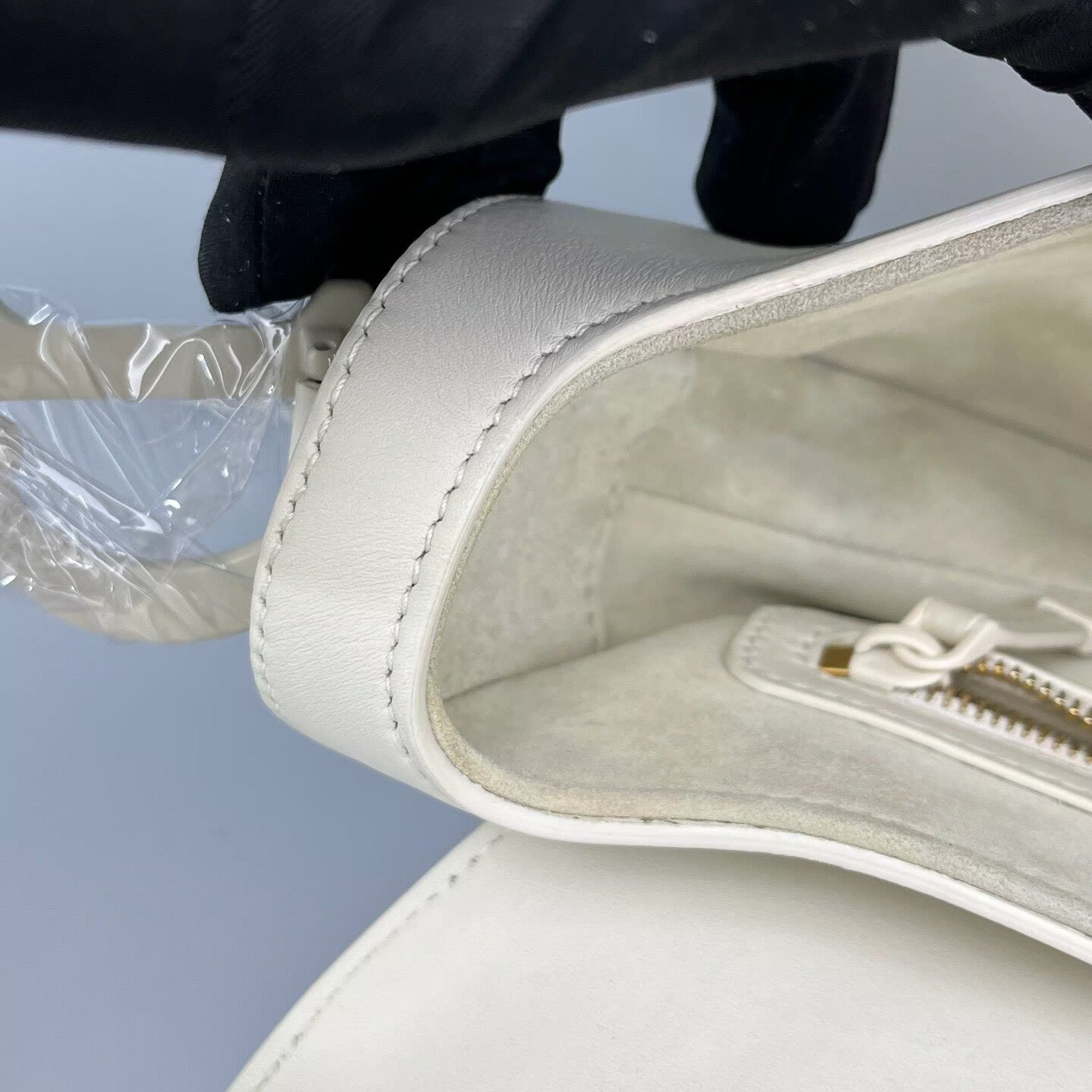 Dior - Saddle Bag - Leather - White - (medium)