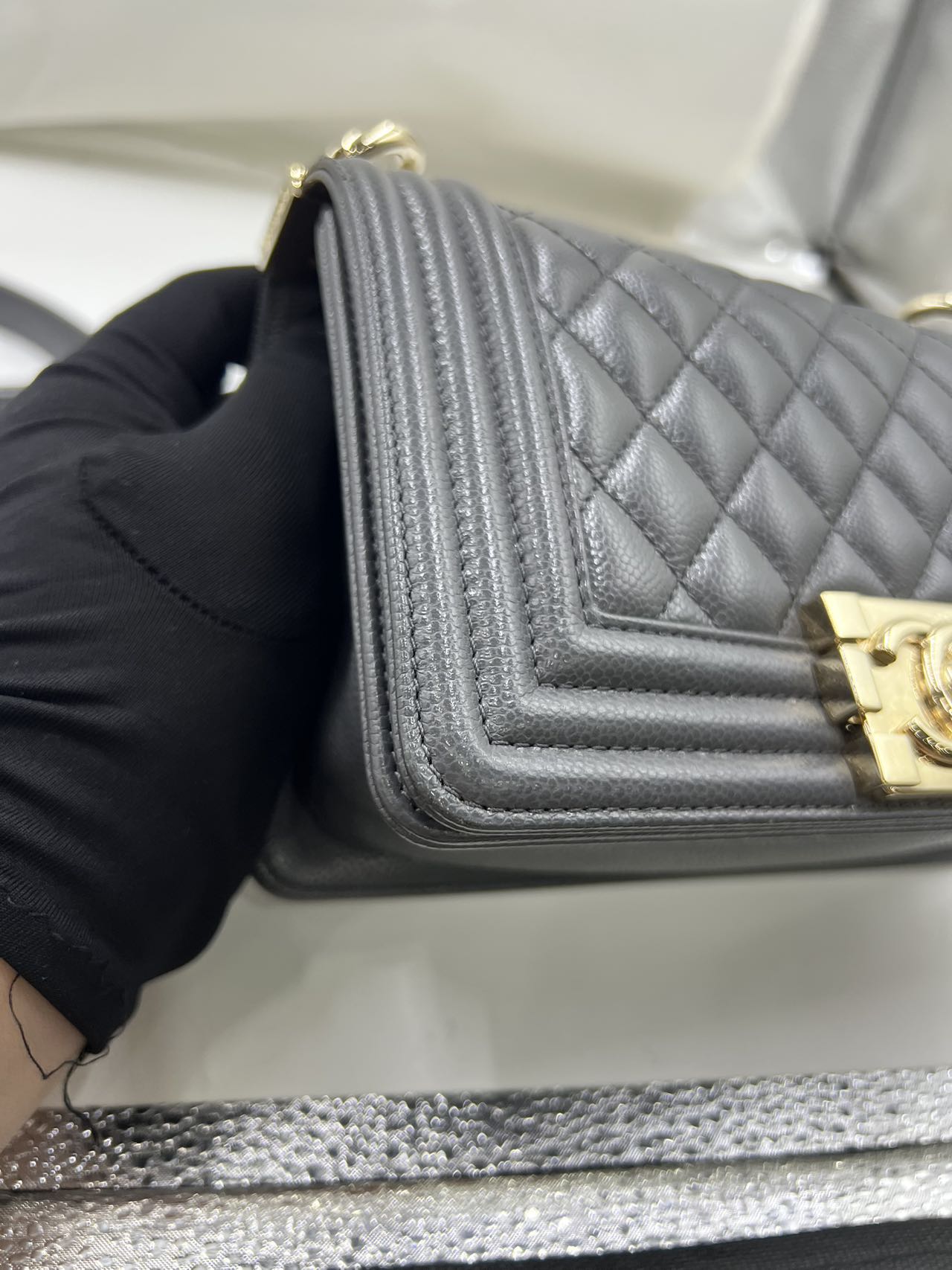 Chanel - Boy Bag - Caviar leather - Grey with Gold-Tone Hardware - (Small)